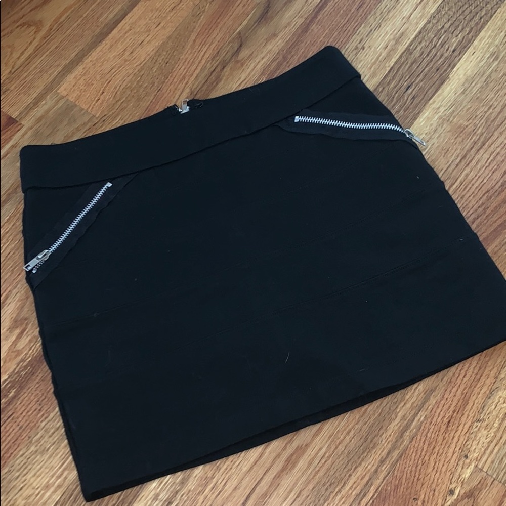 Bcbg bandage skirt size 4